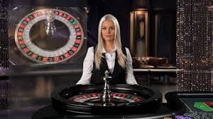 Roulette Eropa dengan 37 angka (0-36) dan berbagai jenis taruhan Roda roulette di studio pressplay